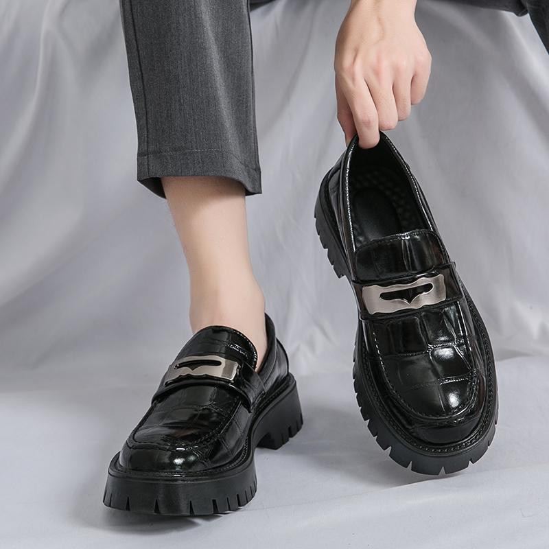 Men's Large Size British Style Leather Loafers with Thick Sole and Height Boost, Fits Size 46, Suitable for All Seasons