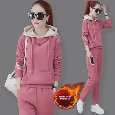 Women's Plush Contrast Color Embroidered Sports Suit: Loose Sweater & Trousers Two-Piece Set for Autumn/Winter.