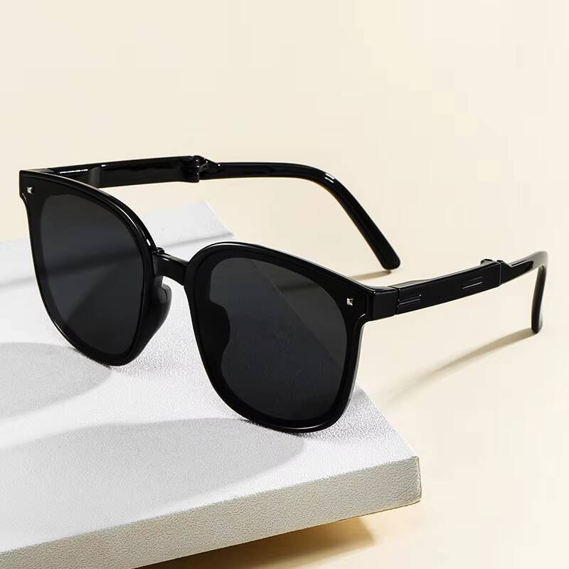 2026 New Fashion Net Red For Men And Women Portable Folding Sunglasses