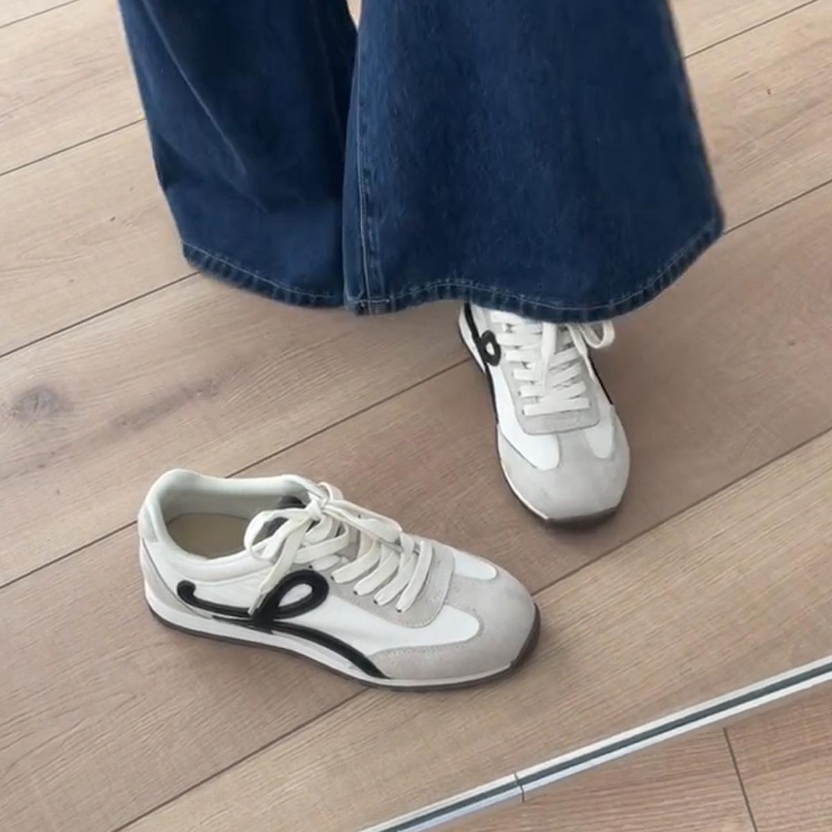 

Gu Yunshu Ретро Німецькі тренувальні жіночі кросівки універсальне поєднання кольорів шнурівка повсякденні спортивні кросівки жіночі плоскі білі кросівки кросівки Форреста Гампа тренд 40 білий