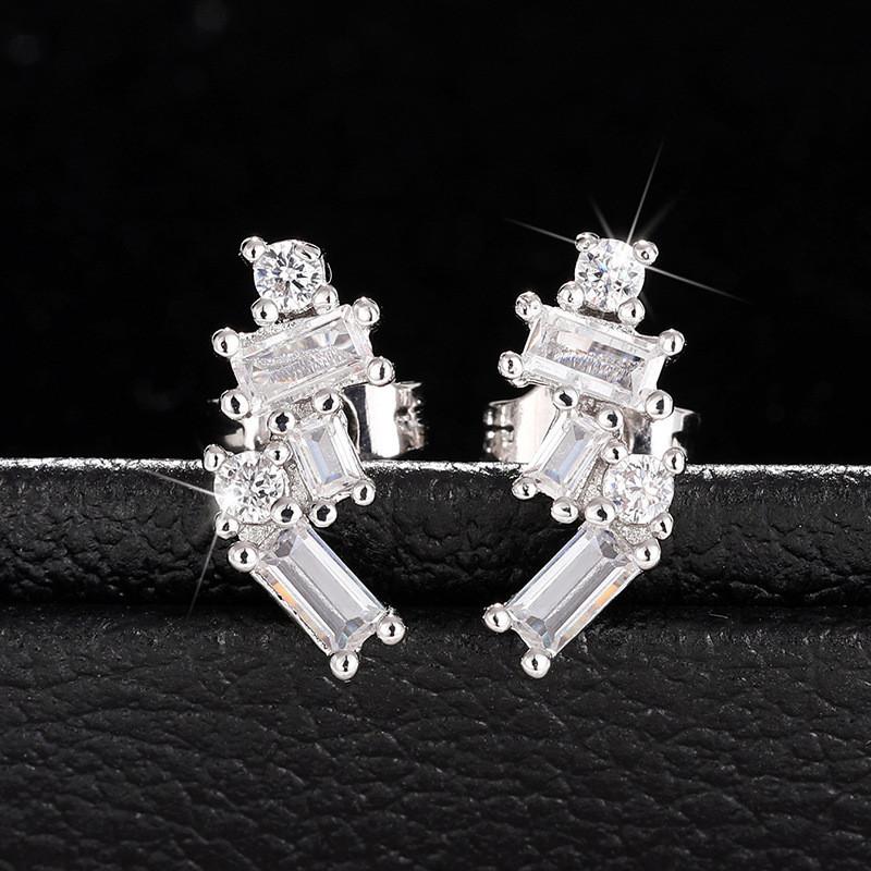 

925 Sterling Silver Dainty Fashion Versatile Earrings Female Daily Accessories Geometric Zirconia Ear Studs Jewelry for Women