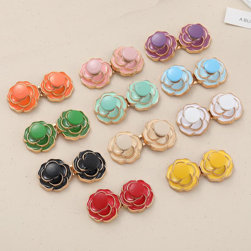 Camellia Flower Waist-cinching Button for Jeans, A Must-have Waist-cinching Tool. The Pants Are Sewn and Detachable with A Fixed Button
