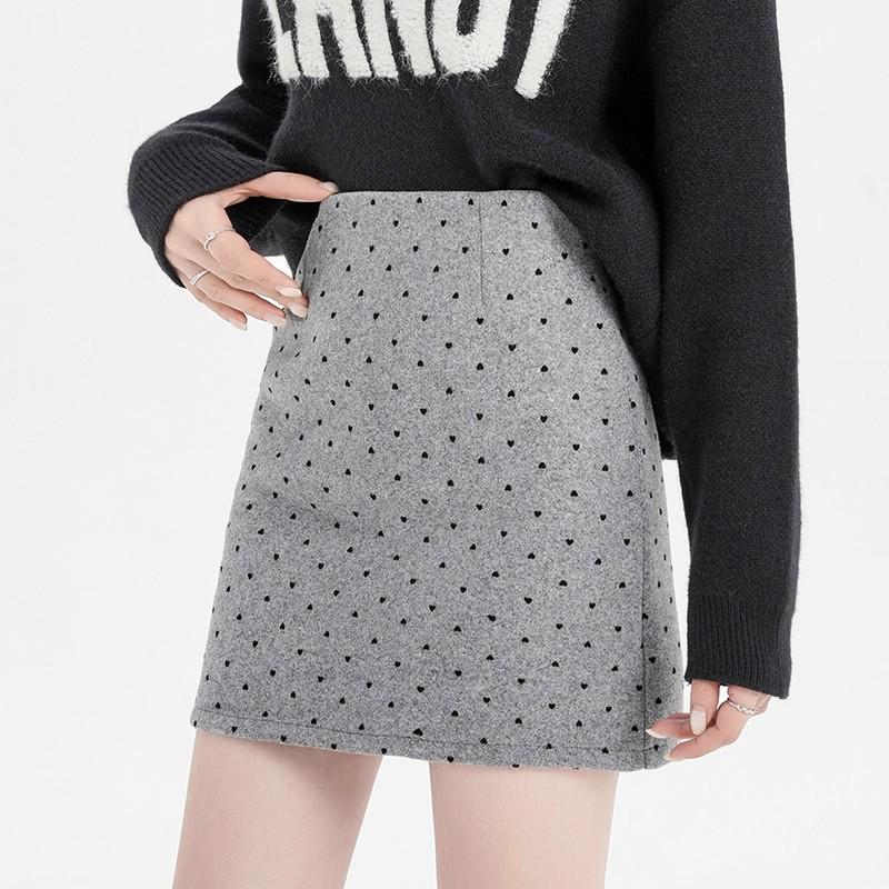 Woolen Polka Dot High-Waisted A-Line Skirt - Petite Hip-Hugging Style for Women, Autumn/Winter 2025