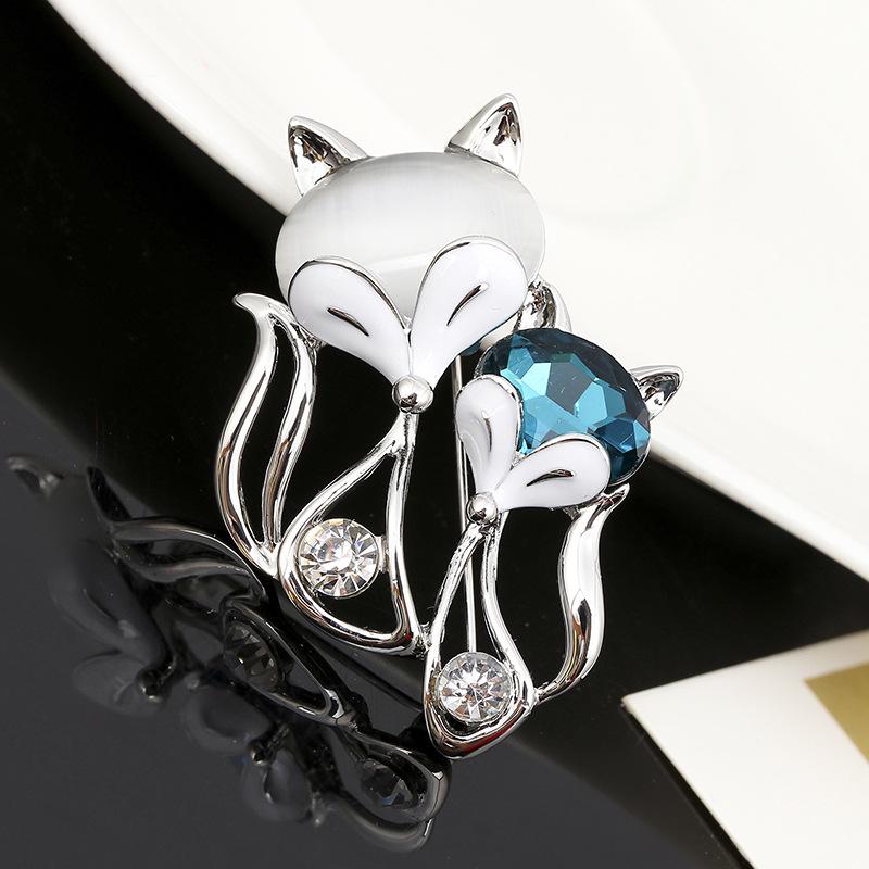 Korean Style Sparkling Cat's Eye Stone Fox Brooch - Women's Trendy Versatile Pin Accessory