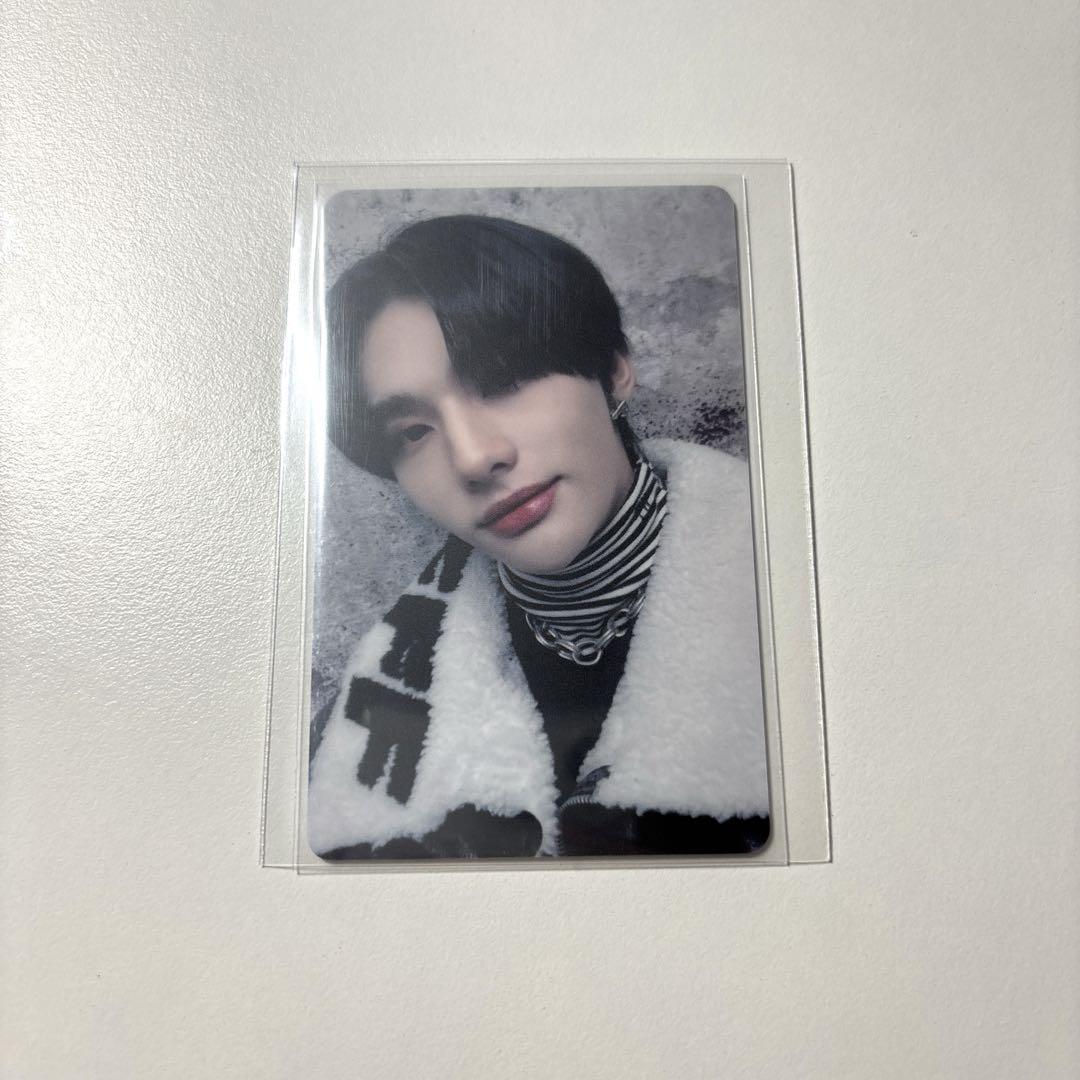 

[USED] StrayKids Christmas EveL Trading Card Hyunjin Lucky Drop