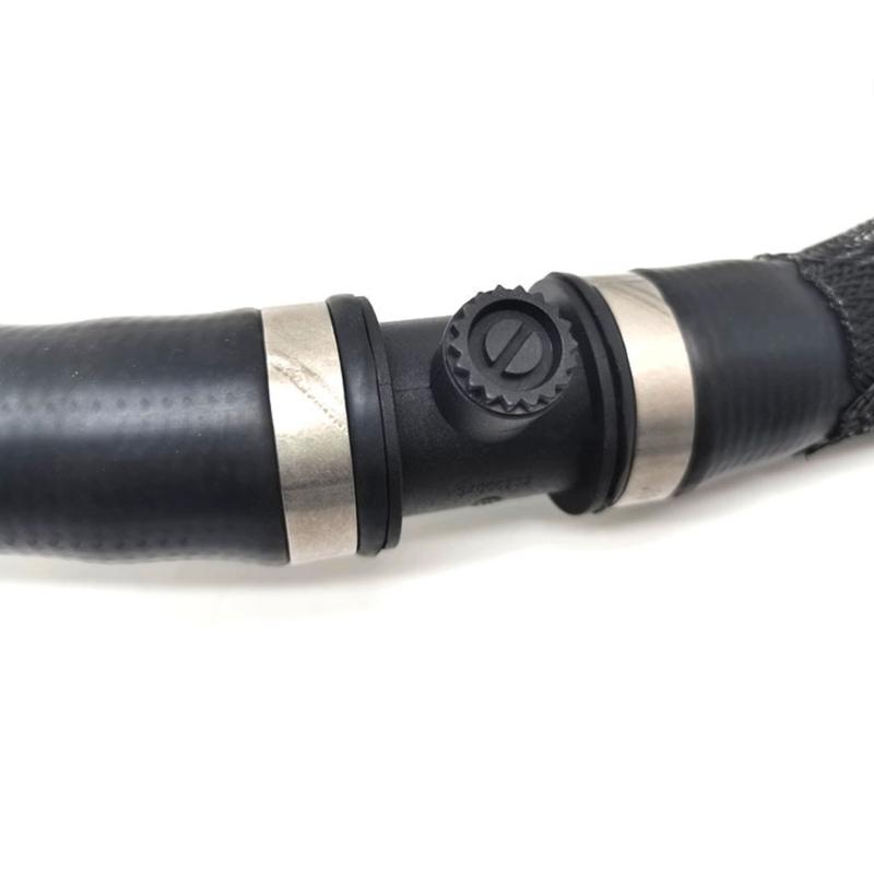 Cooling System Hose Plastic Coolant Pipe Excellent Fit For LR032347 Discovery Sport Ensures Optimal Engine Temperature