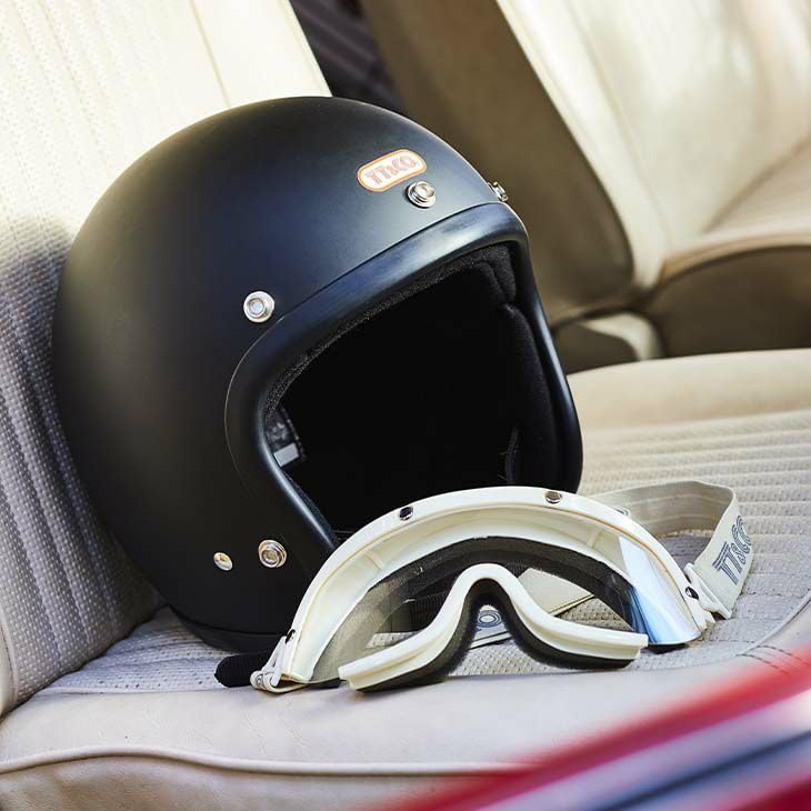 Super Magnum Open Face Motorcycle Jet Helmet Shape Designed for Japanese Black with Black Small Jet Helmet for Harley Davidson and American Detachable