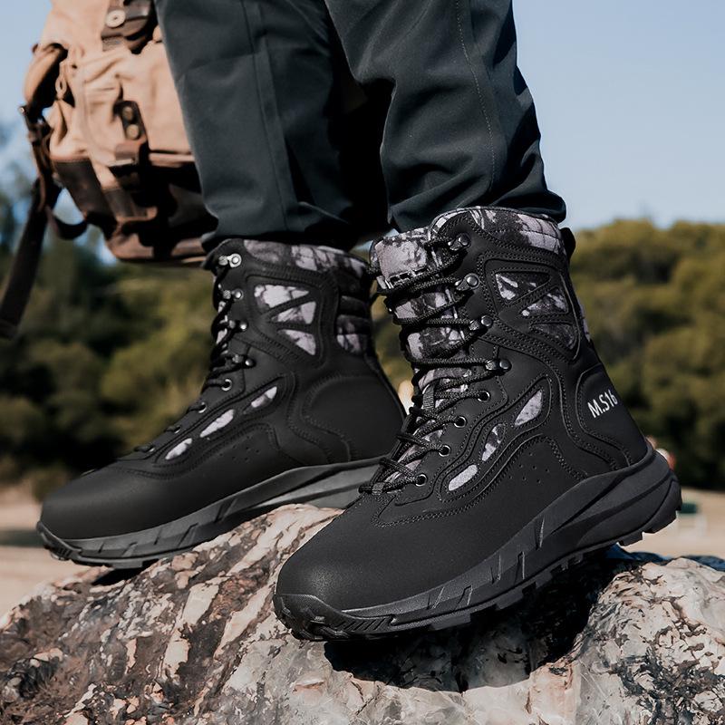 

Men’s Tactical Leather Desert and Mountaineering Boots - Outdoor Military Combat and Training Footwear 40 чорний