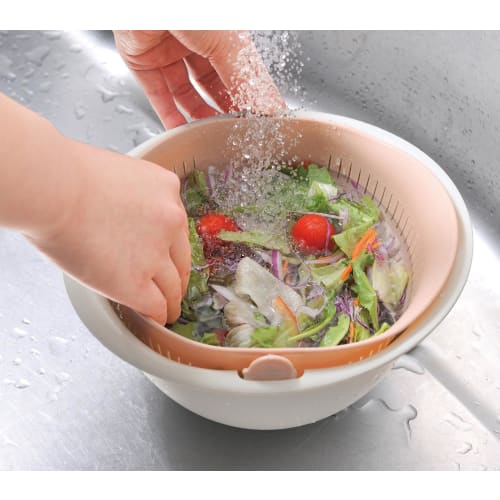 All-in-one Colander and Bowl Set for Quick and Easy Use. Heat-resistant and Convenient. A Great Kitchen Accessory.