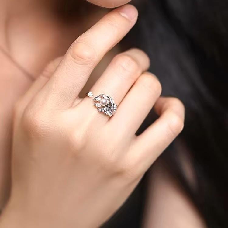 Gold-Plated Mi Gold With Diamonds, Tree Leaf Ring, Light Luxury Full Diamond Hand With High Carbon Diamond Feather Ring.