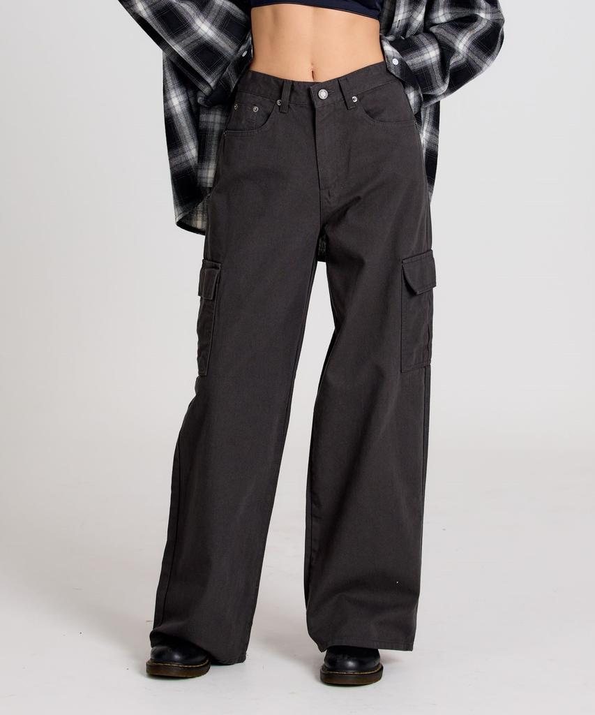 Beoteuneob Cotton Wide Cargo Pants (2 Colors)