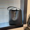 Women's Bag New Niche Texture Foreign Style Shoulder Bag Internet Celebrity Trend Messenger Bucket Bag Large Capacity