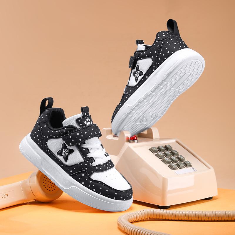 Children's Sports Shoes 2025 Autumn New Leather Comfortable Lightweight Non-slip Girls Fashion Casual Children's Board Shoes Tide