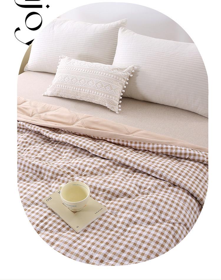 Comfortable Breathable Cotton Summer Quilt - Washable AC Quilt with Gift Box Packaging
