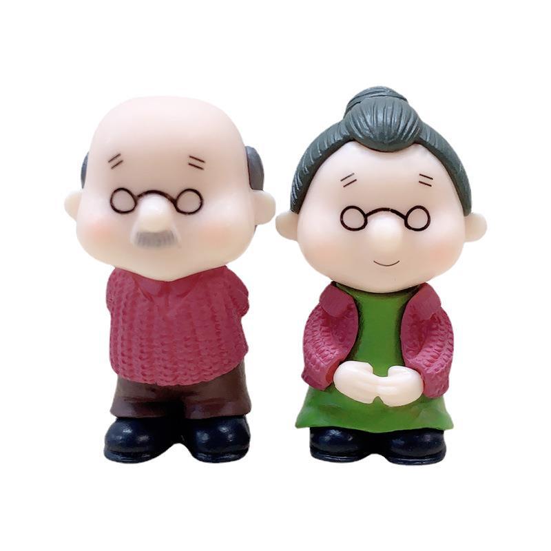 Succulent Bonsai Cake Decor: Grandparents Couple PVC Figurines for Micro Landscape