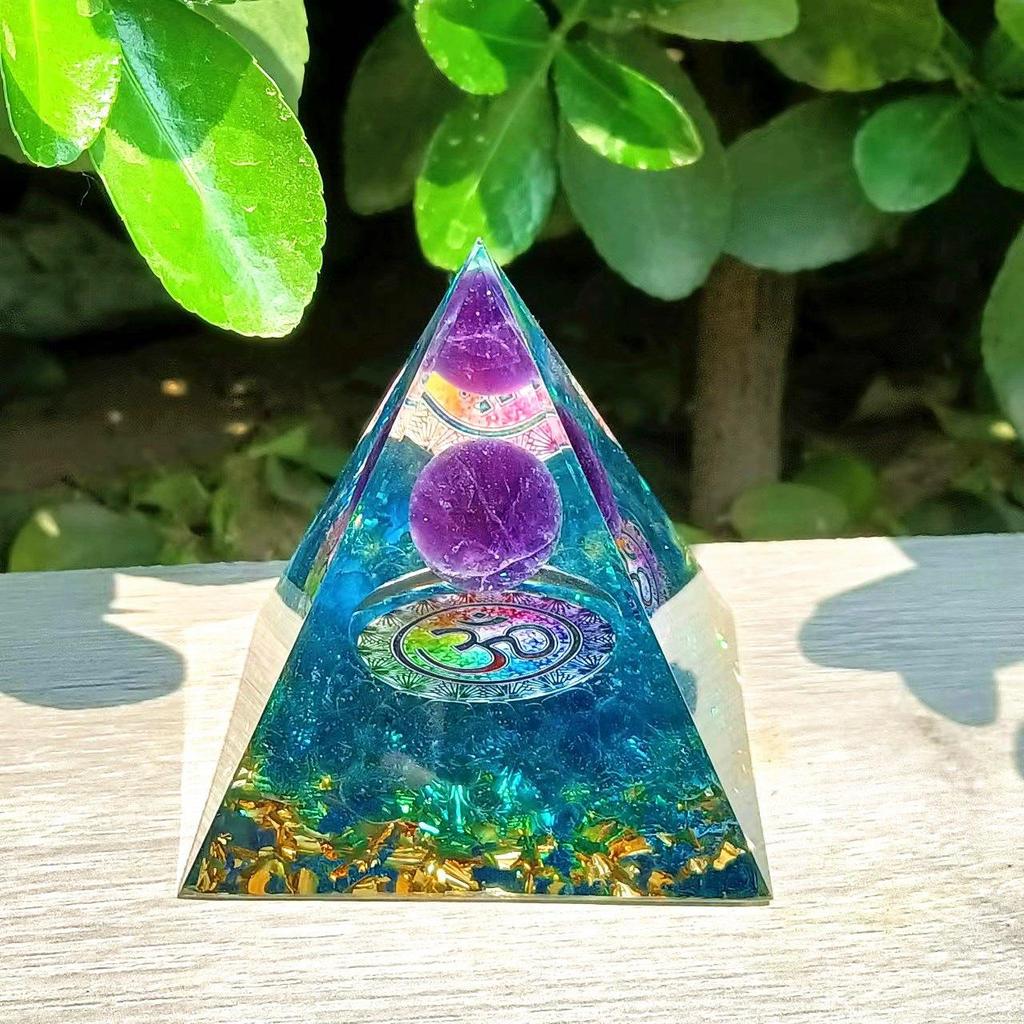 Crystal Stone Pyramid Resin Decor: Home, Office, Car Ornaments