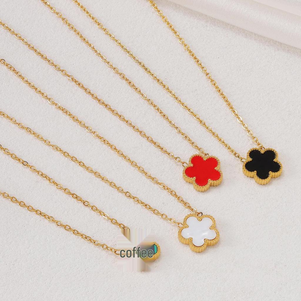 18K Gold Five-Petal Mother-of-Pearl Pendant Necklace for Women