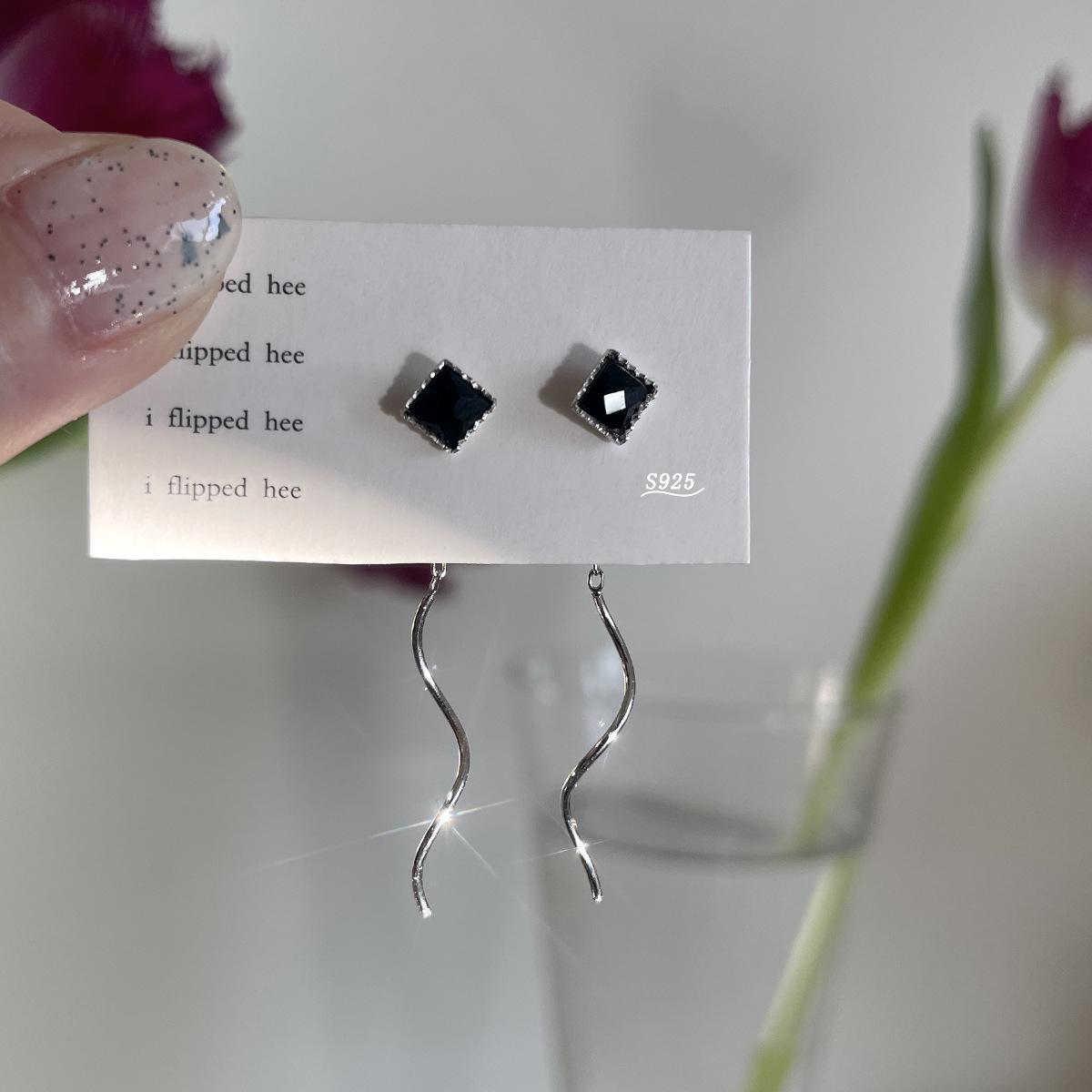 

S925 sterling silver wave earline trendy short temperament Korean simple black agate temperament personalized earrings earrings women