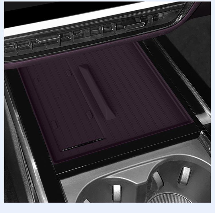 Mazda EZ60 Silikon Kabelloses Lade-Anti-Rutsch-Telefonpad für Mittelkonsolen-Innenraumdekoration.