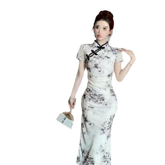 Retro Slim Fit Qipao: Noble Print, Slit, Mid-Length Pleated Dress