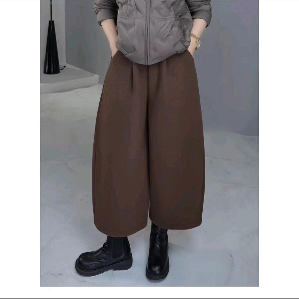 

Korean Style High-Waisted Wide-Leg Woolen Pants with Pockets - Black Medium (95-110) темно-коричневого