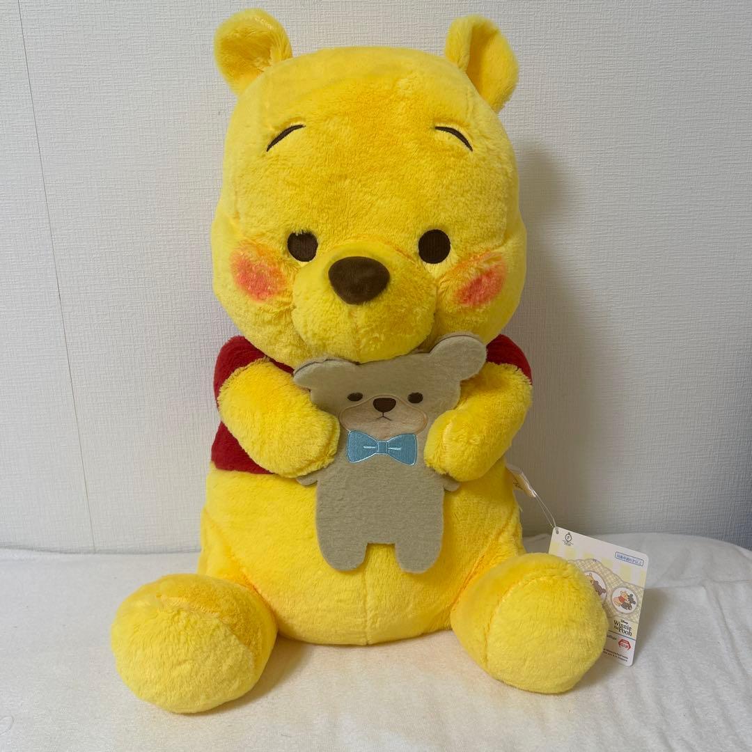 Tagged Winnie the Pooh Fukufuku super super big stuffed toy bear hugging