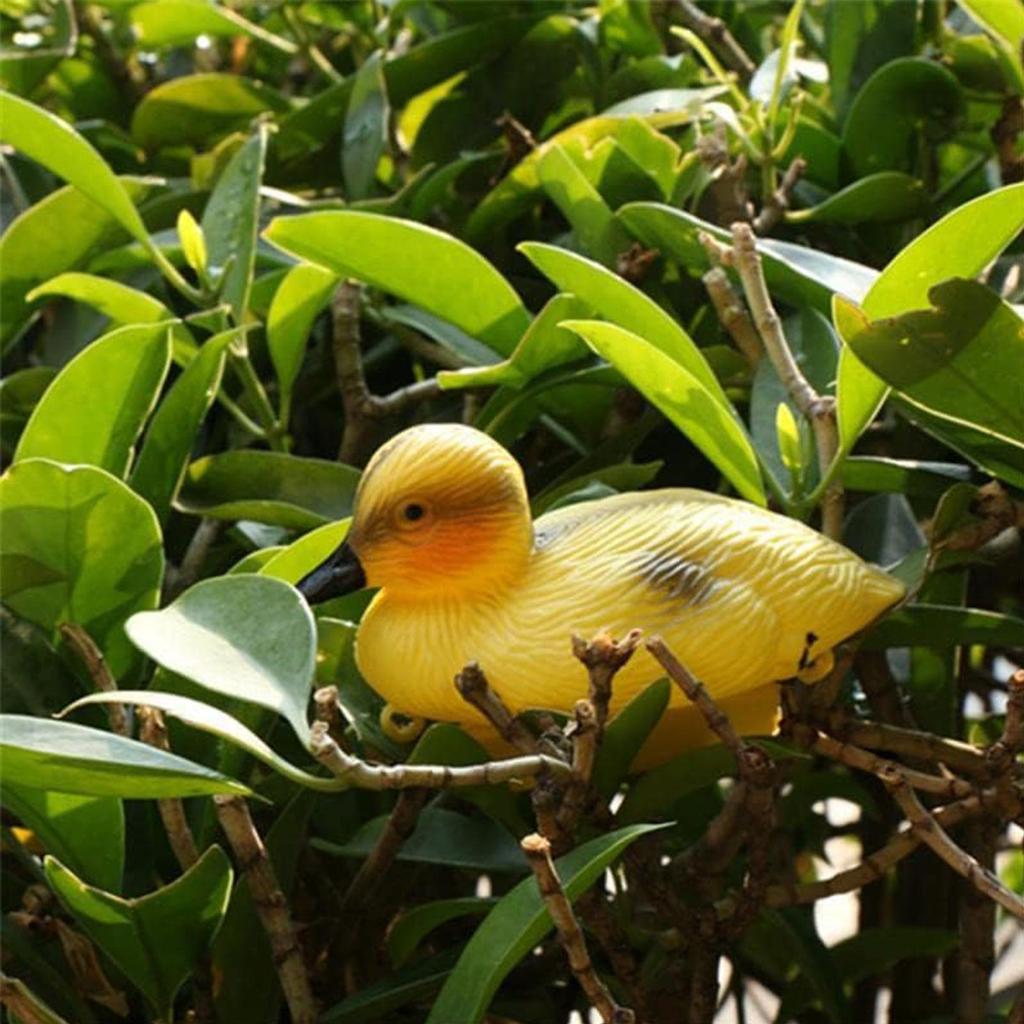 Floating Duck Decoy Cute Vivid Ducklings Fish Pond Ornament Plastic Decoy Yellow Floating Duckling Decoys Pond Decoration