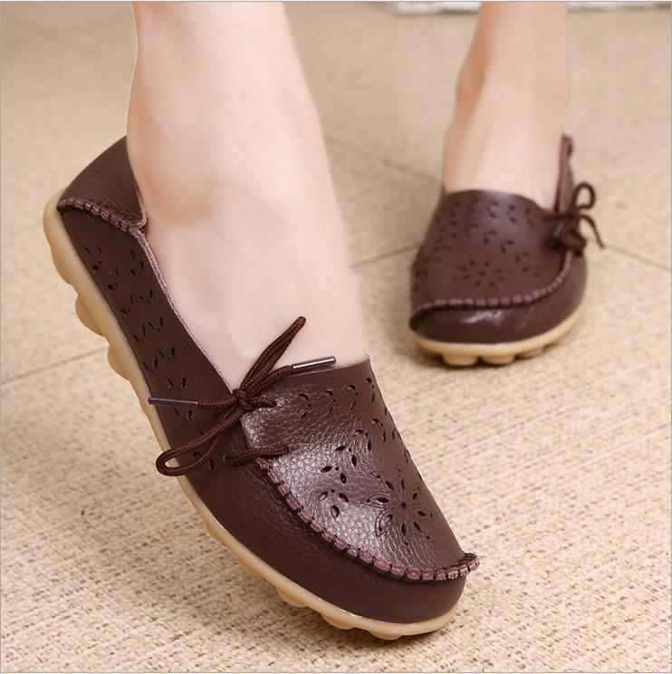 Womens Floral Hollow Leather Shoes Retro Elegant Slip On Flat Shoes Breathable Shallow Shoes Elegant Office Ladies Footwear