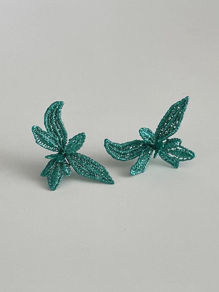 Elyona Garden Studs