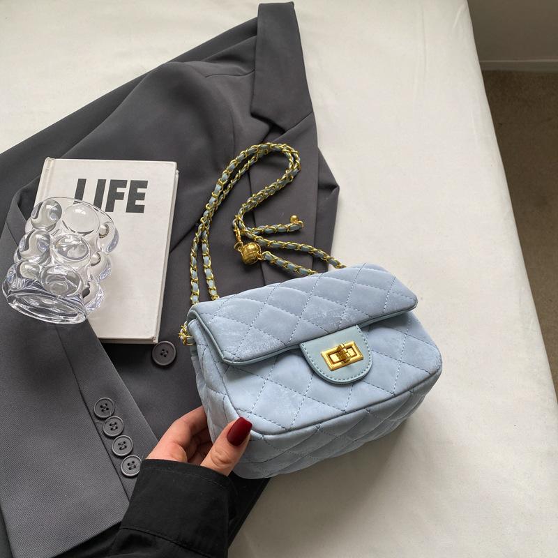 This Year, the Popular Bag Ladies 2025 New Autumn and Winter Rhombus Chain Bag Premium Texture Shoulder Messenger Commuter Bag