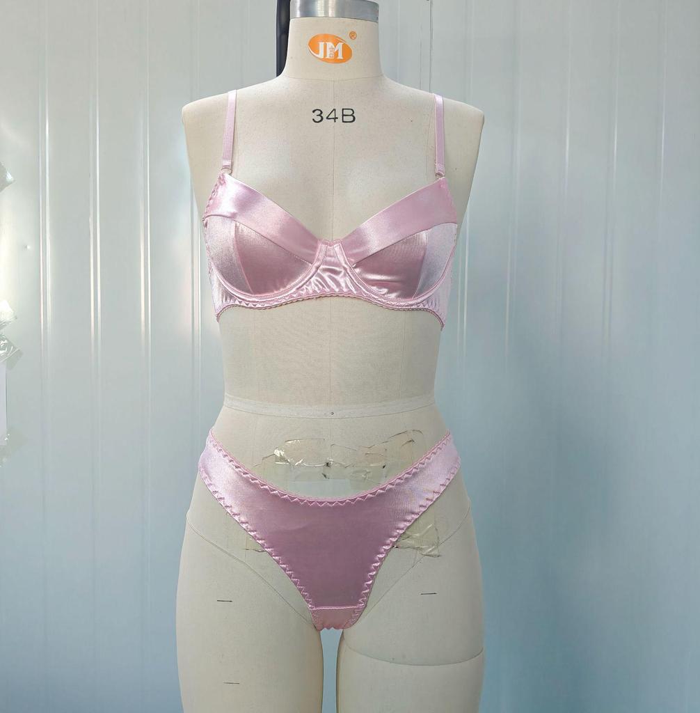 Luxuriöses Satin-BH- und Höschen-Set im französischen Stil mit Bügelstütze
