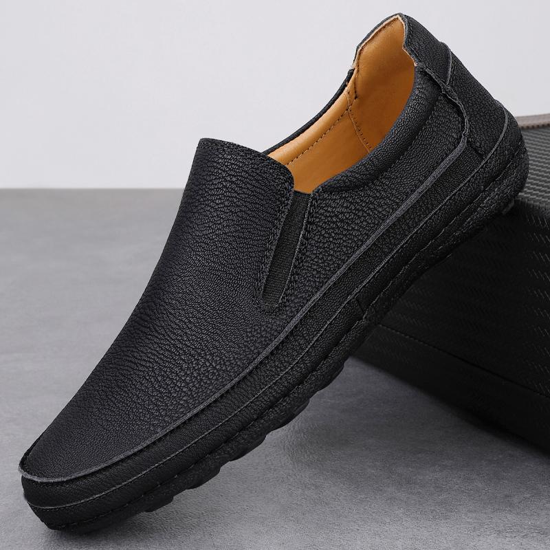 Fashion Fashion Men's Simple lightweight Flat bottomed plus size bean shoesHandmade soft comfortable Non-slip Casual Men's loafer Shoes