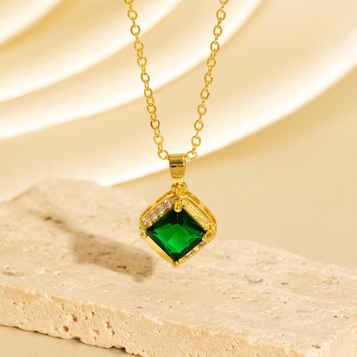 Fashion Square Sugar Zircon Emerald Pendant Necklace Women Minimalist Luxury Long Sweater Chain