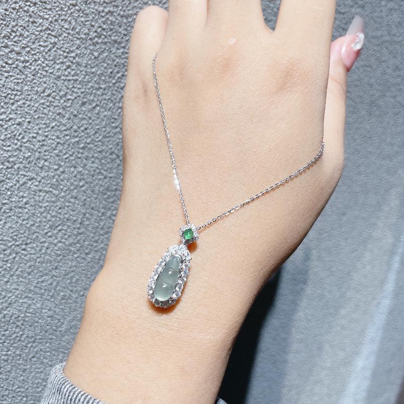 925 Sterling Silver Jade Green Four Seasons Bean Pendant Necklace for Women - Ethnic, Versatile, Fashionable, Diamond-Inlaid Ancient Style