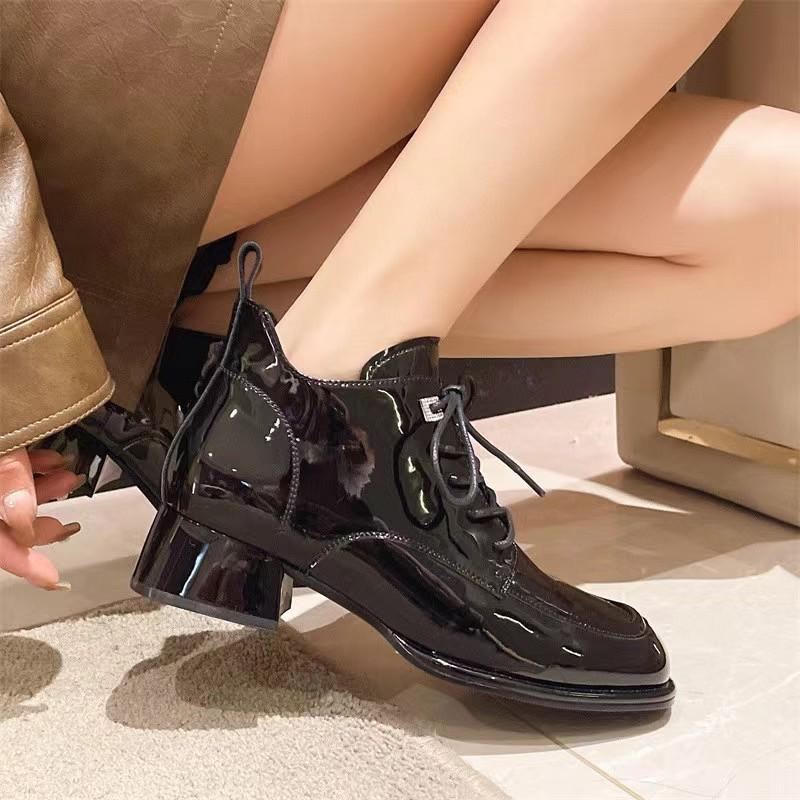 Leather Naked Boots Female  Autumn and Winter New Lace-up Square Head British Fashion Casual Patent Leather Short Boots