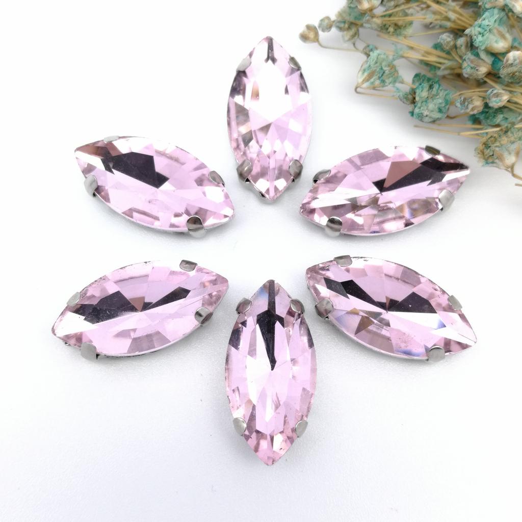 4-32MM Ojo de Caballo / Forma de Hoja Pedrería de Vidrio Con Garra Coser Piedra de Cristal Strass Diamante Base Metálica Hebilla Para Ropa