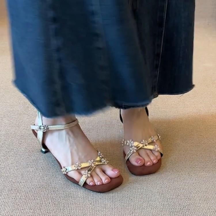 Sheepskin Version~ French Rhinestone Flower with Square Head, Leather Sandals, Femininity Versatile with Skirt, High Heels, Summer