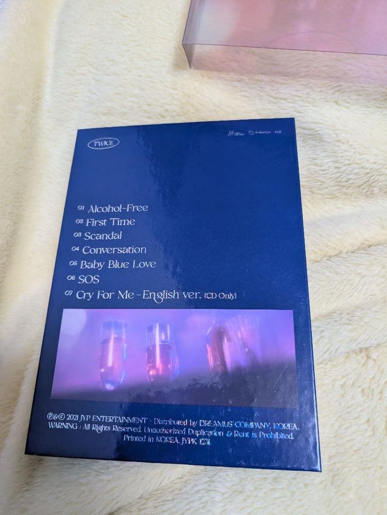 [USED] 2 Korean TWICE albums (one without CD) & 2 trading cards