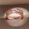 Shining and Unique Creative Chain Interlocking Design, Exquisite and Elegant Micro-inlaid Synthetic Zircon Women's Ring Suitable for Weddings and