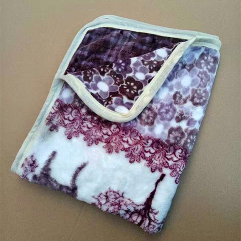 Cozy Pet Blanket for Dogs & Cats - Autumn/Winter, Air Conditioning, Cage Pad, Pomeranian & Teddy Friendly.