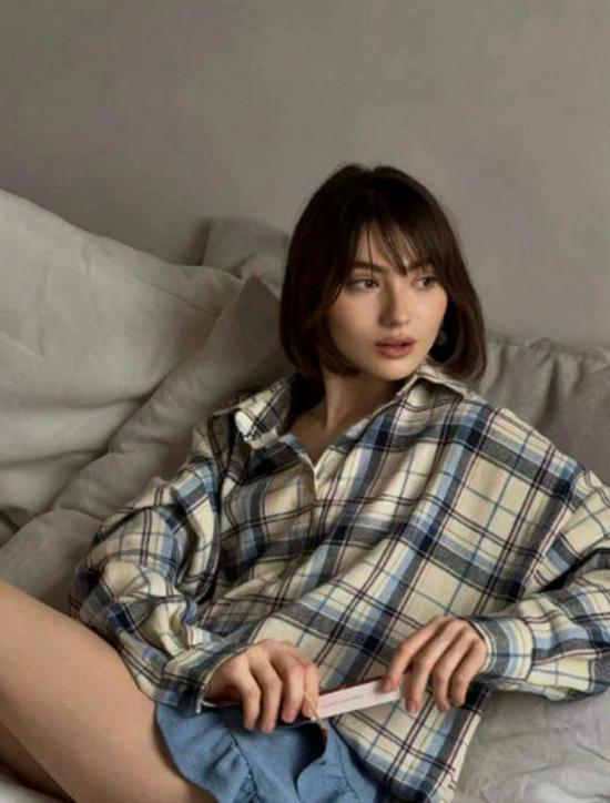 2024 Autumn Women's Retro Plaid Loose Lapel Shirt with Long Sleeves and Pocket