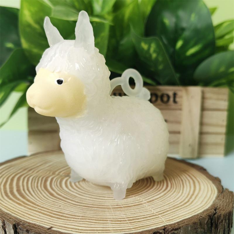 UV Activated Color Changing Alpaca Squeeze Toy Soft Squeezable Stress Relief Toy for Travel Entertainment Gift