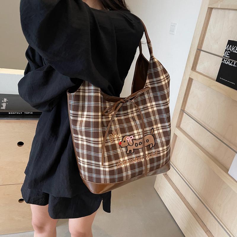 Large Capacity Women's New Cute Dachshund Dog Tote Bag Plaid Leisure Commuter Bag
