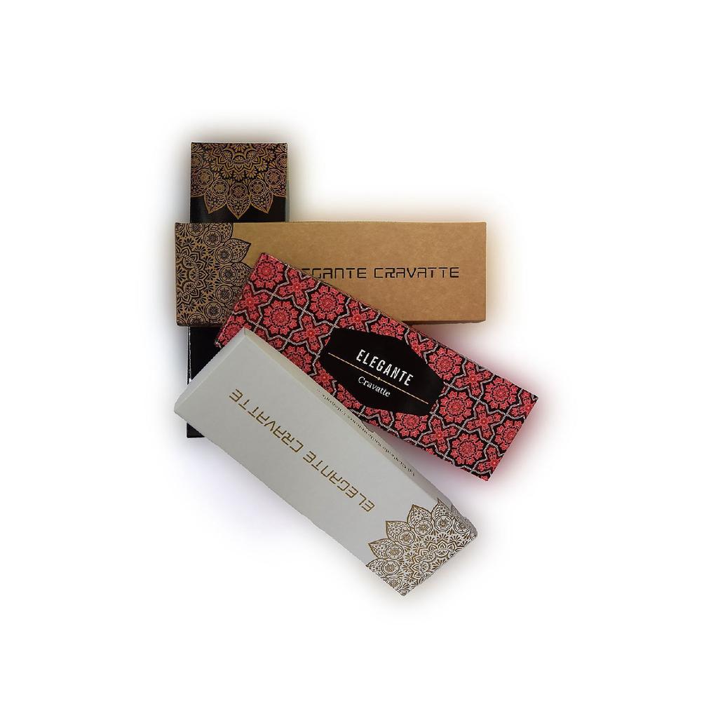 Czarny, wyjątkowo cienki, matowy krawat i kieszonkowa chusteczka