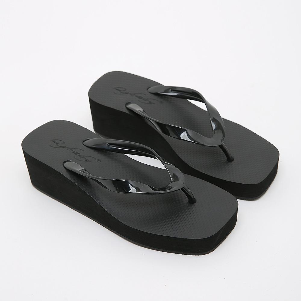 Thick Soled Flip Flops for Women 2026 Summer with Square Toe and Sloping Heels Slip Resistant Women's Shoes for External Wear