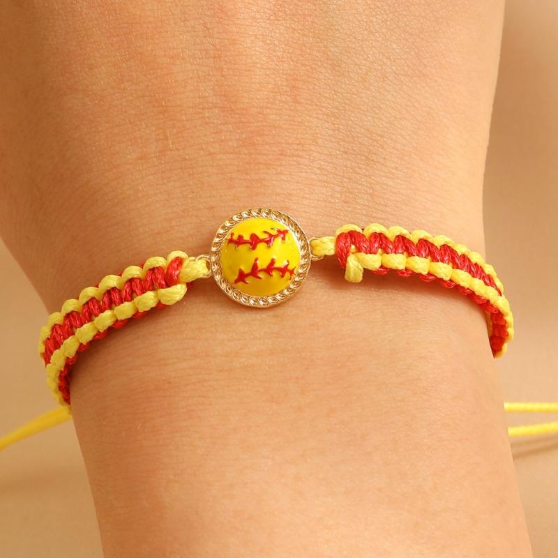 Handgefertigtes Sportarmband mit Motiven aus Fußball, Volleyball und Soccer für Fans und als Geschenk zu besonderen Anlässen