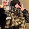 Scarf winter women's Korean version retro green versatile knitted hemming scarf Japanese atmosphere warm and cold shawl