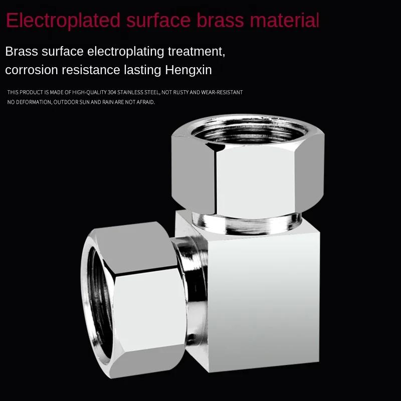 Der Dreiwege-Wasserverteiler aus Kupfer lässt sich direkt mit den 1/2-Zoll-Wasserhahn-Dreiwege-Verteiler-Wasserrohranschlüssen verbinden.