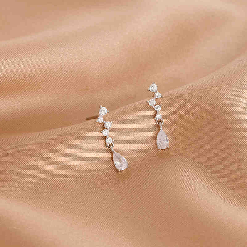 Star Tassel Earrings for Women French Retro Niche Exquisite Temperament Advanced Water Drop Starry Sky Earrings for Women