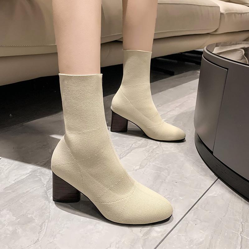 

Весенние ботинки-носки. Осенняя обувь. Женские повседневные однотонные ботильоны без шнуровки. Модная вечерняя обувь с круглым носком на высоком квадратном каблуке.
